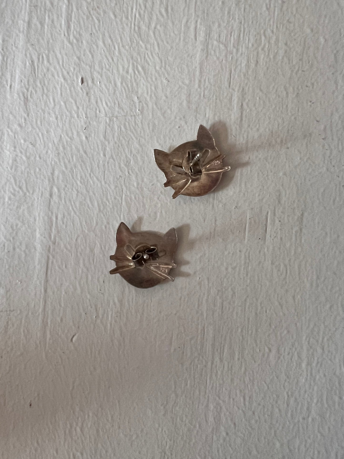 Vintage Sterling Silver Engraved Cat Face Studs