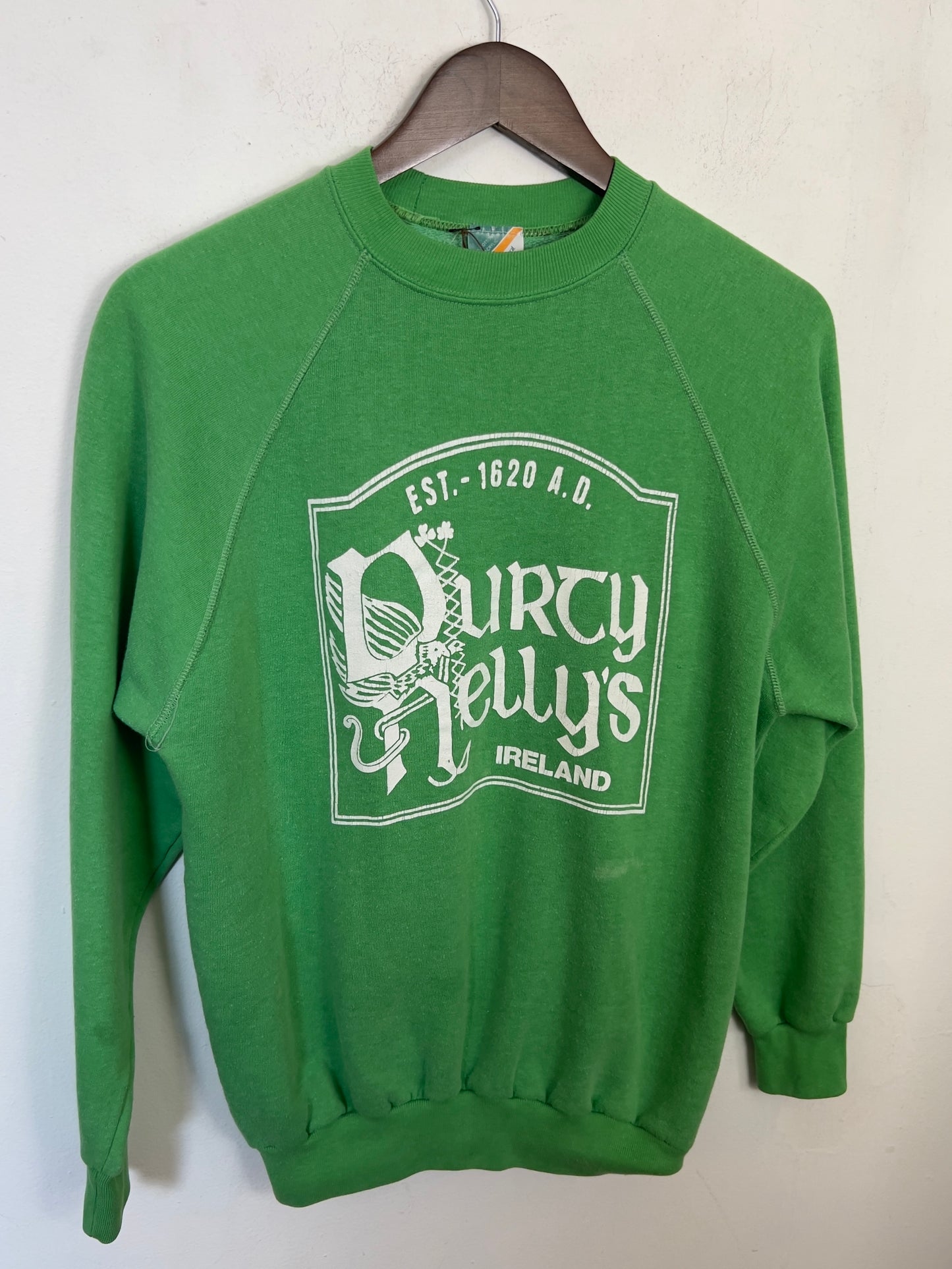 Vintage Ireland Graphic Crewneck Sweatshirt