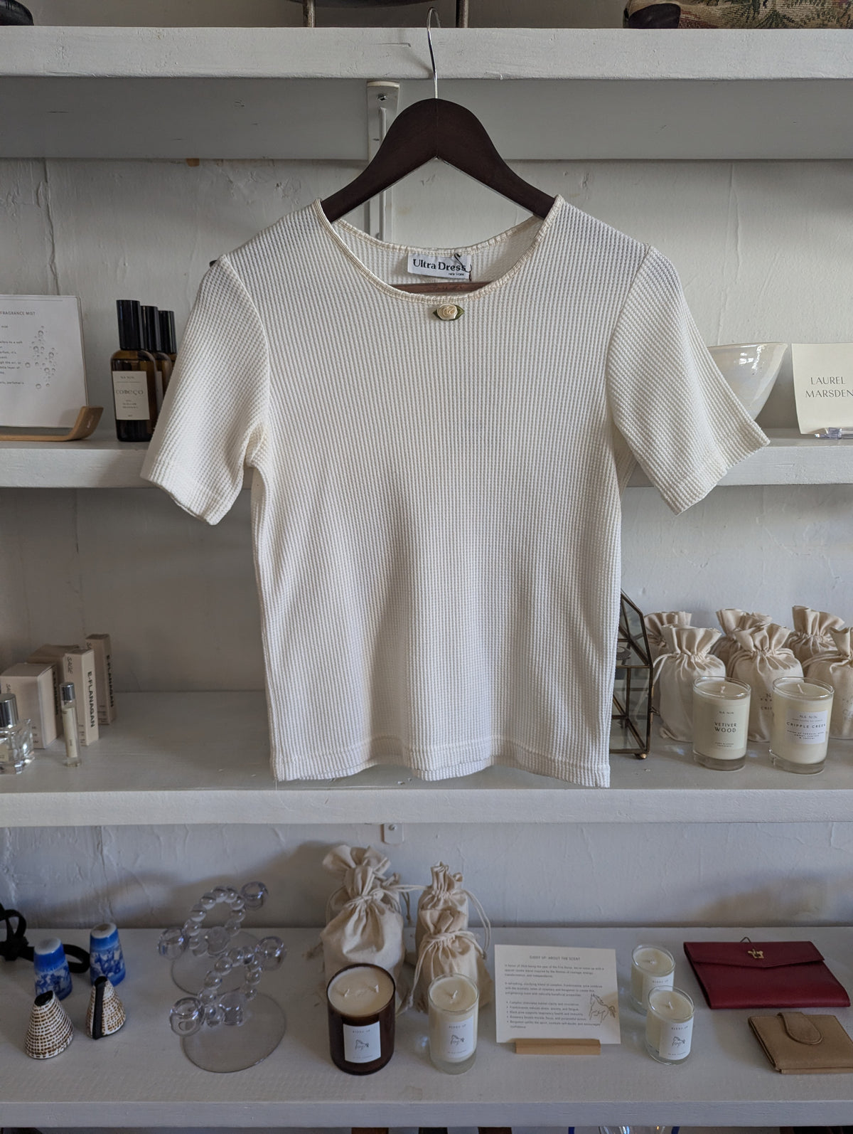 Vintage Creamy Rosette Waffle Knit Short Sleeve Shirt