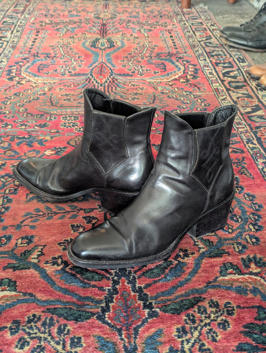 Vintage Embroidered Onyx Leather Chelsea Boots