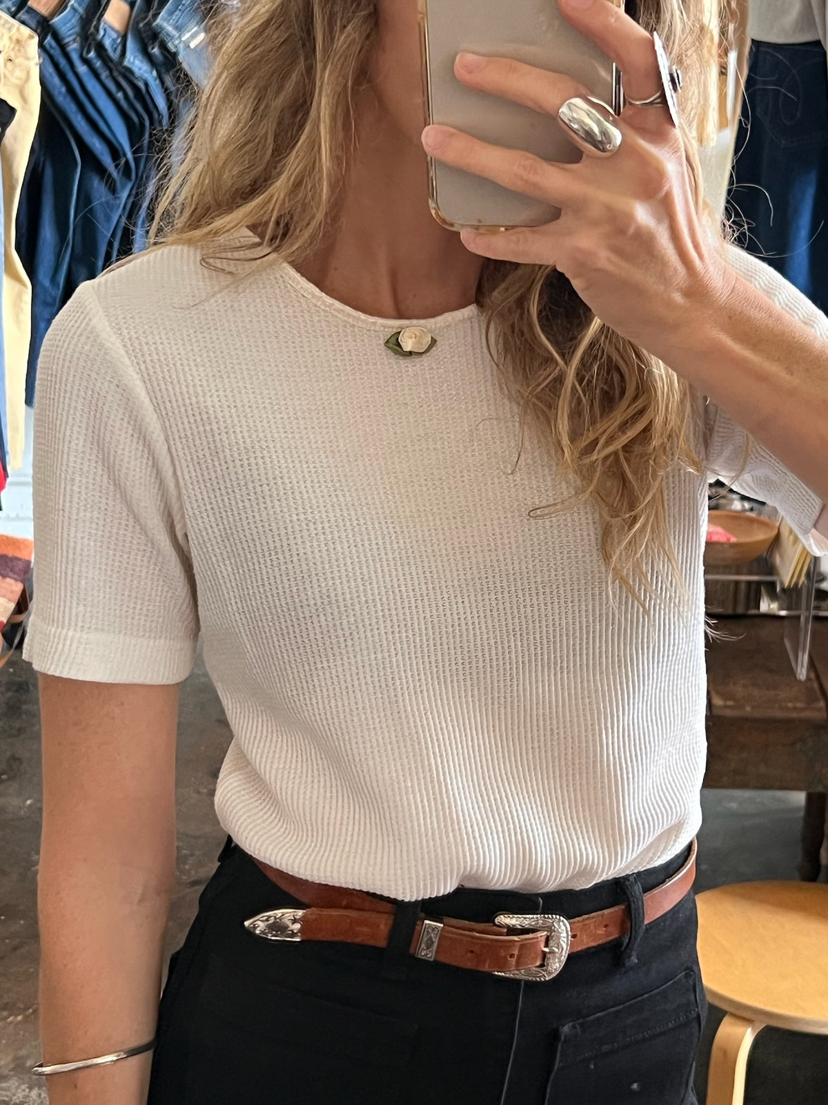 Vintage Creamy Rosette Waffle Knit Short Sleeve Shirt