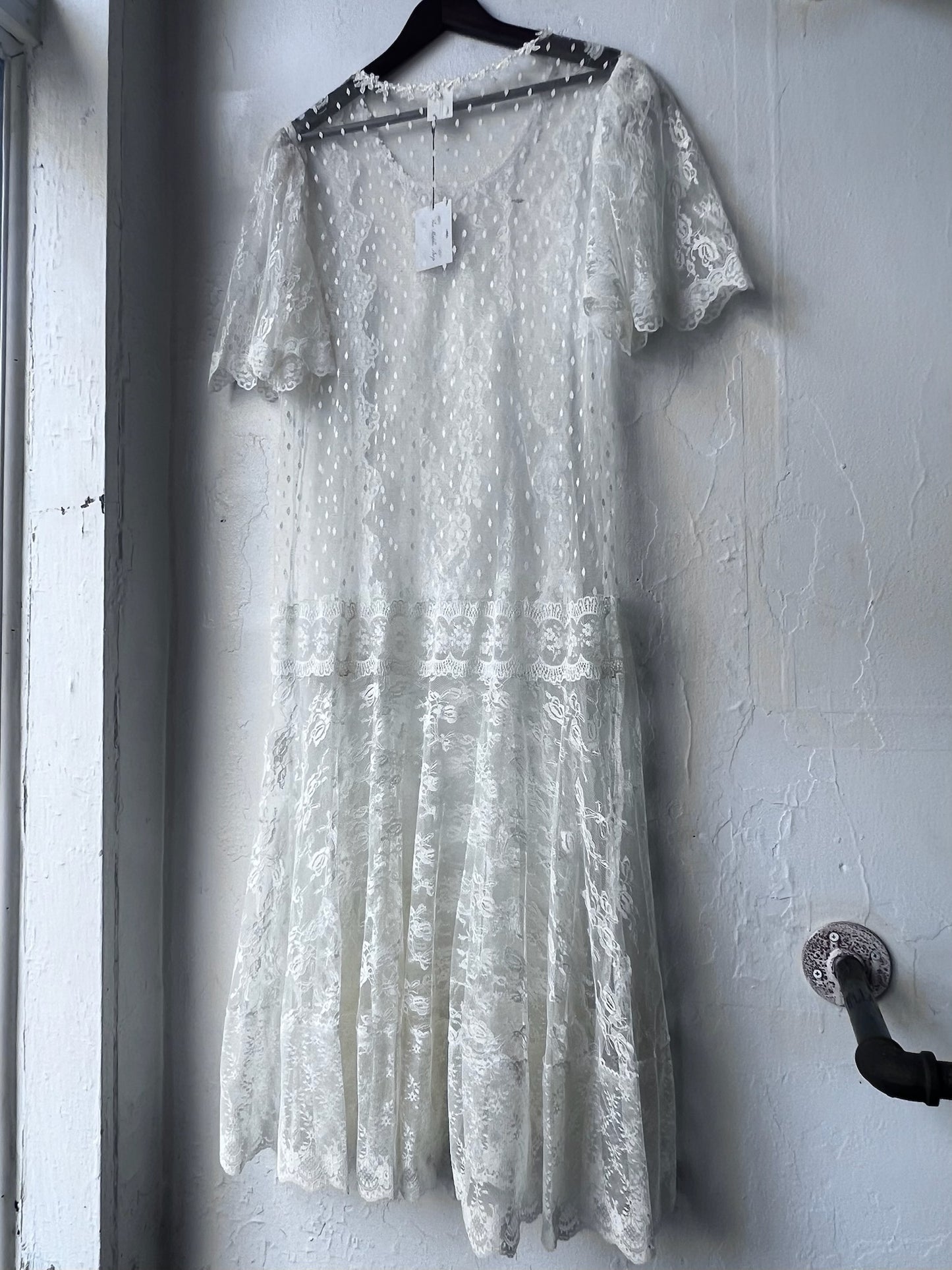 Vintage Butterfly Sleeve Lace Dress