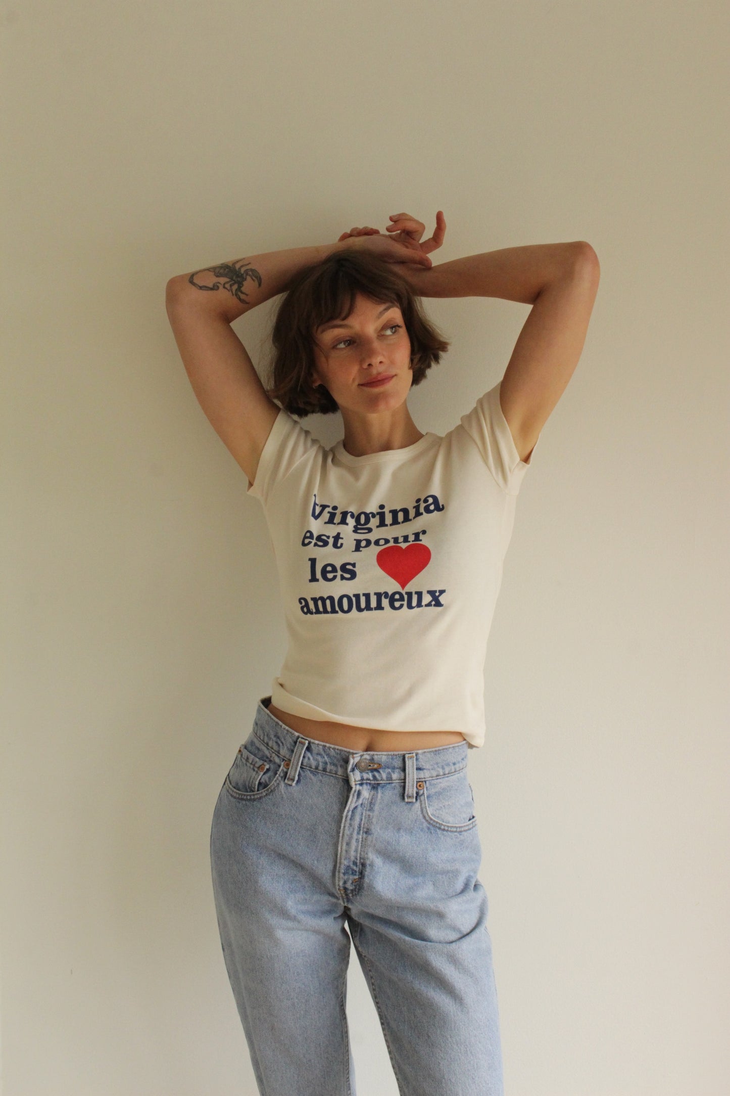 "Virginia Est Pour Les Armoureux" Cap Sleeve Baby Rib T-Shirt