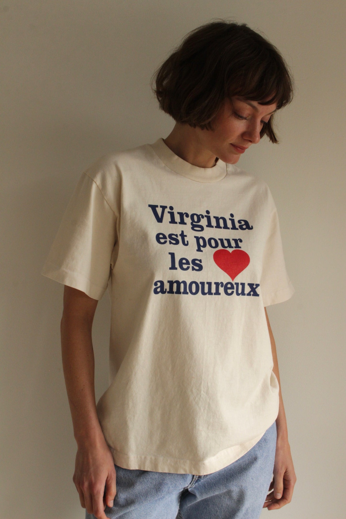 "Virginia Est Pour Les Armoureux" Short Sleeve Wide T-Shirt