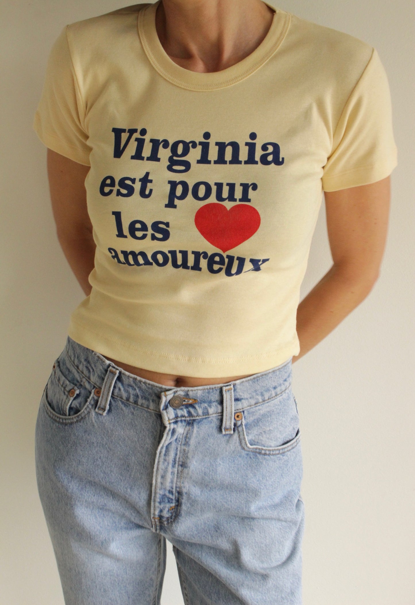"Virginia Est Pour Les Armoureux" Baby Rib Crop T-Shirt