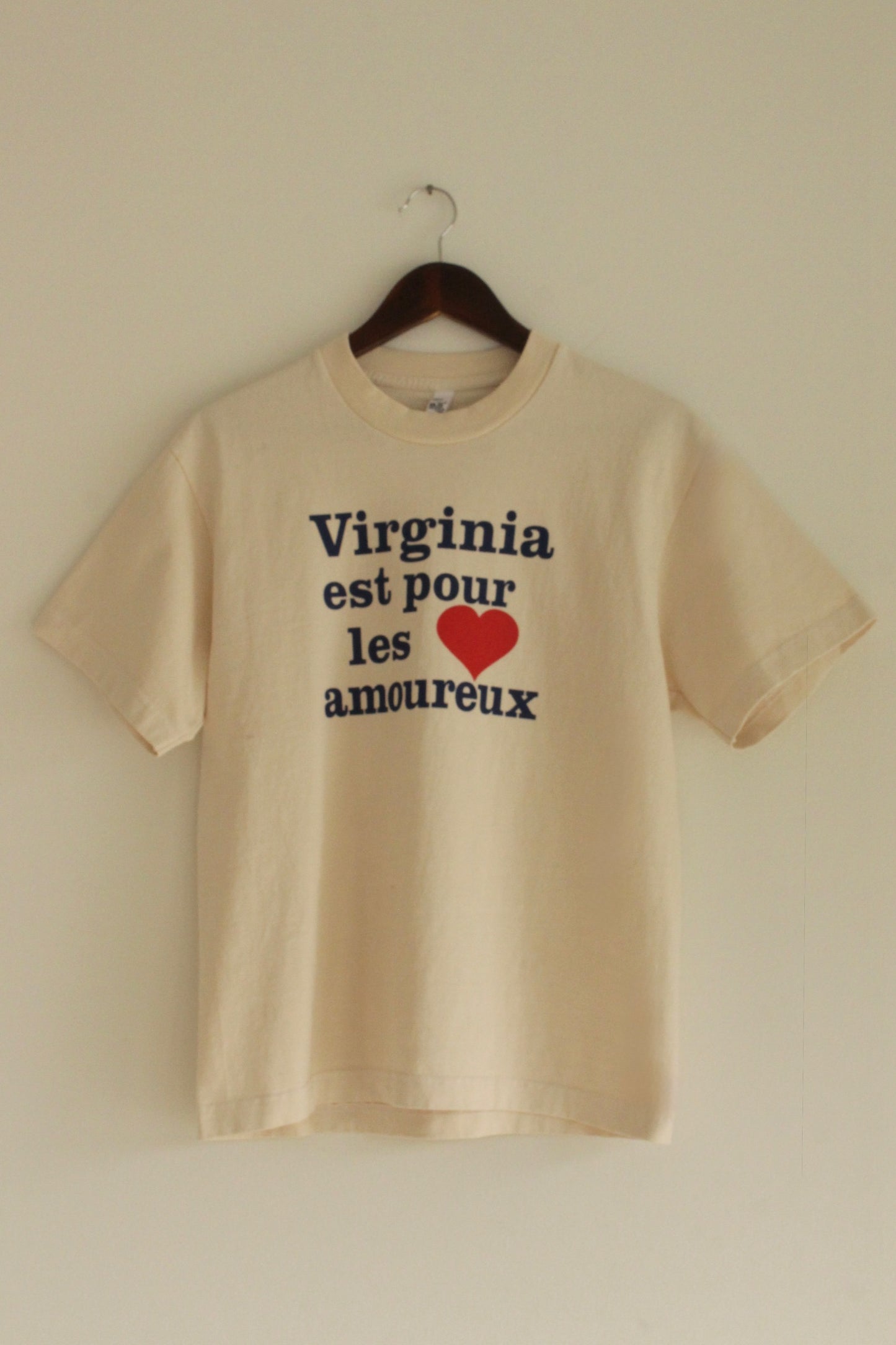 "Virginia Est Pour Les Armoureux" Short Sleeve Wide T-Shirt