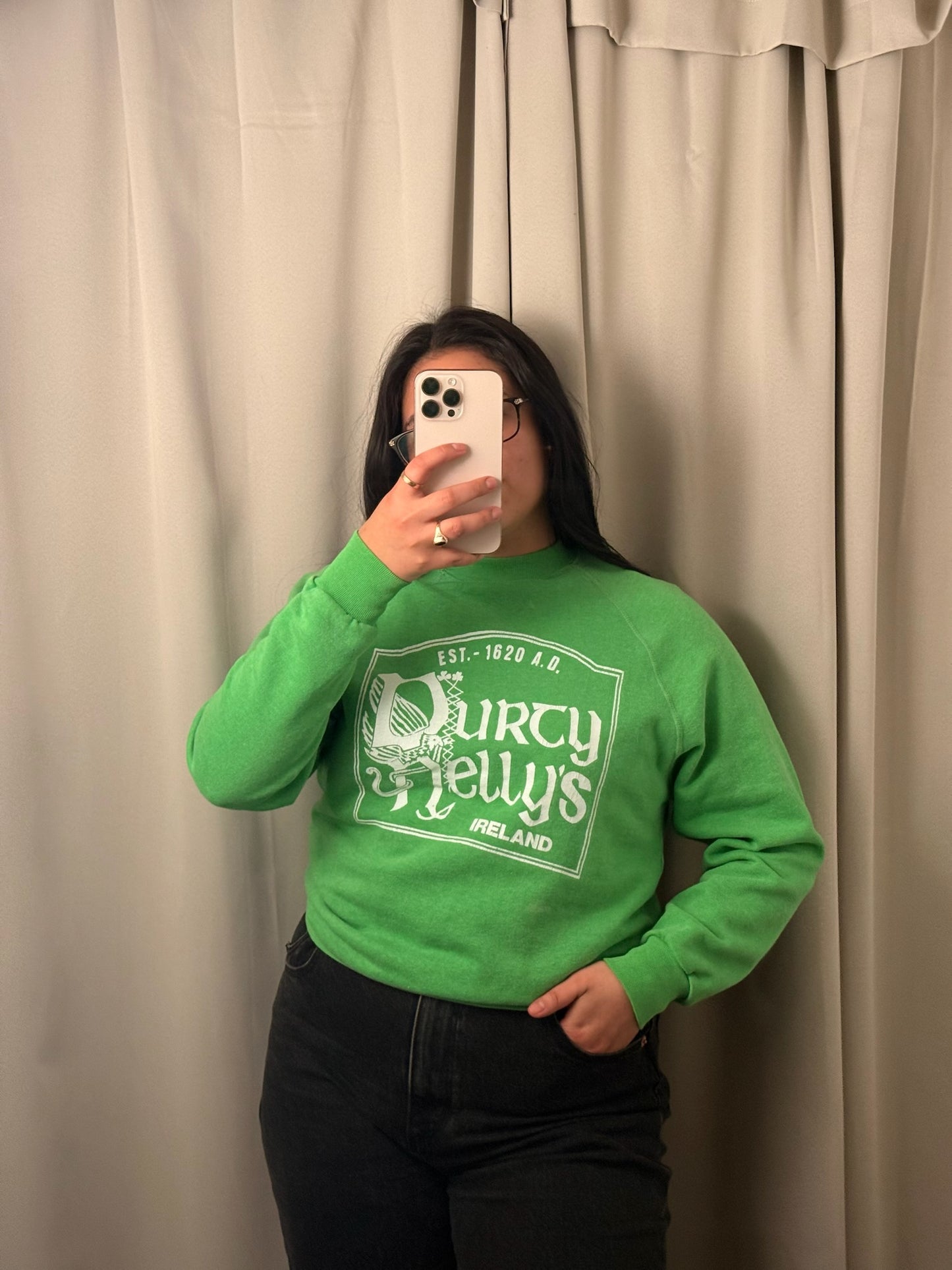 Vintage Ireland Graphic Crewneck Sweatshirt