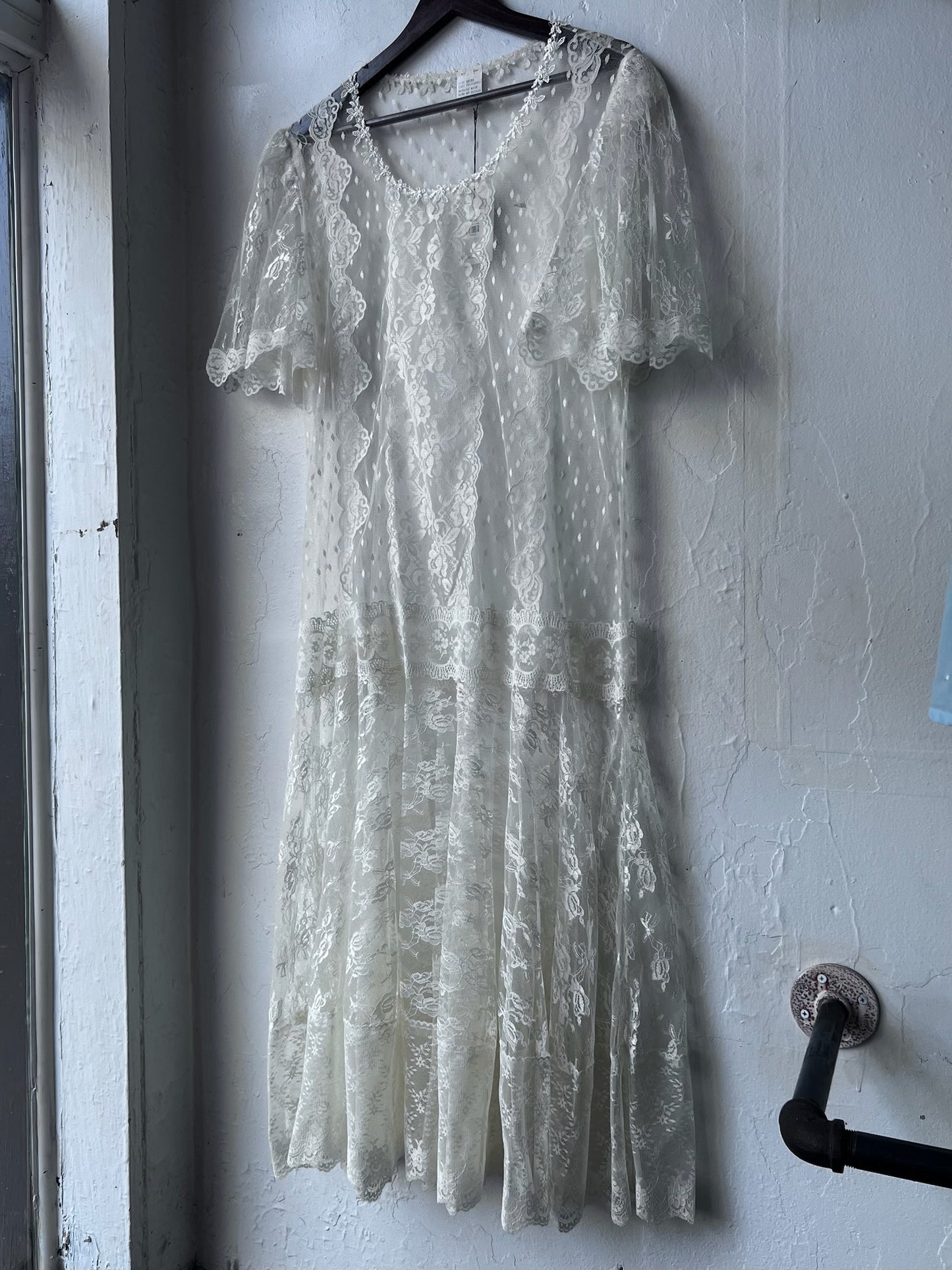 Vintage Butterfly Sleeve Lace Dress