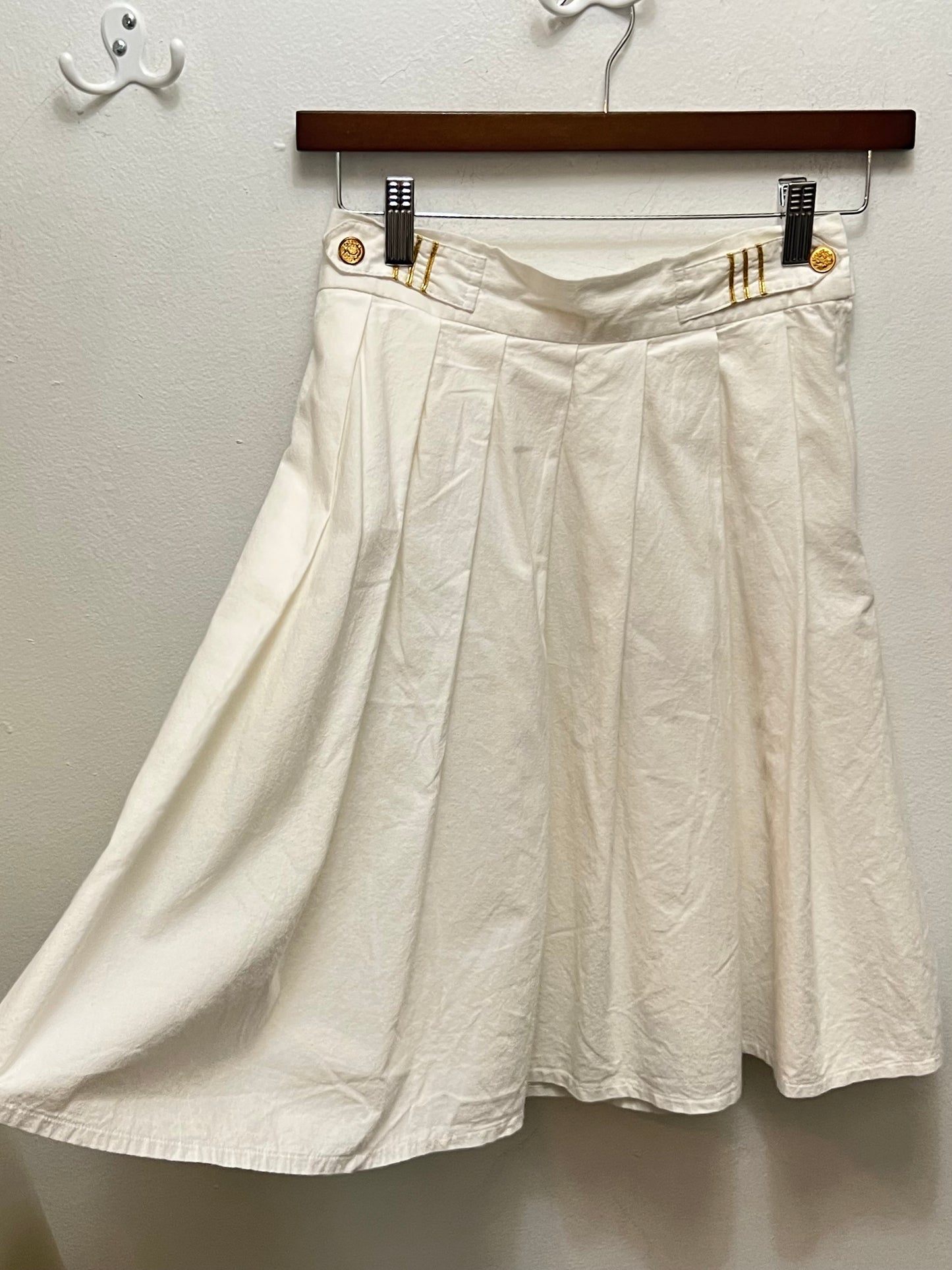 Favorite Vintage Ivory Pleated Skirt