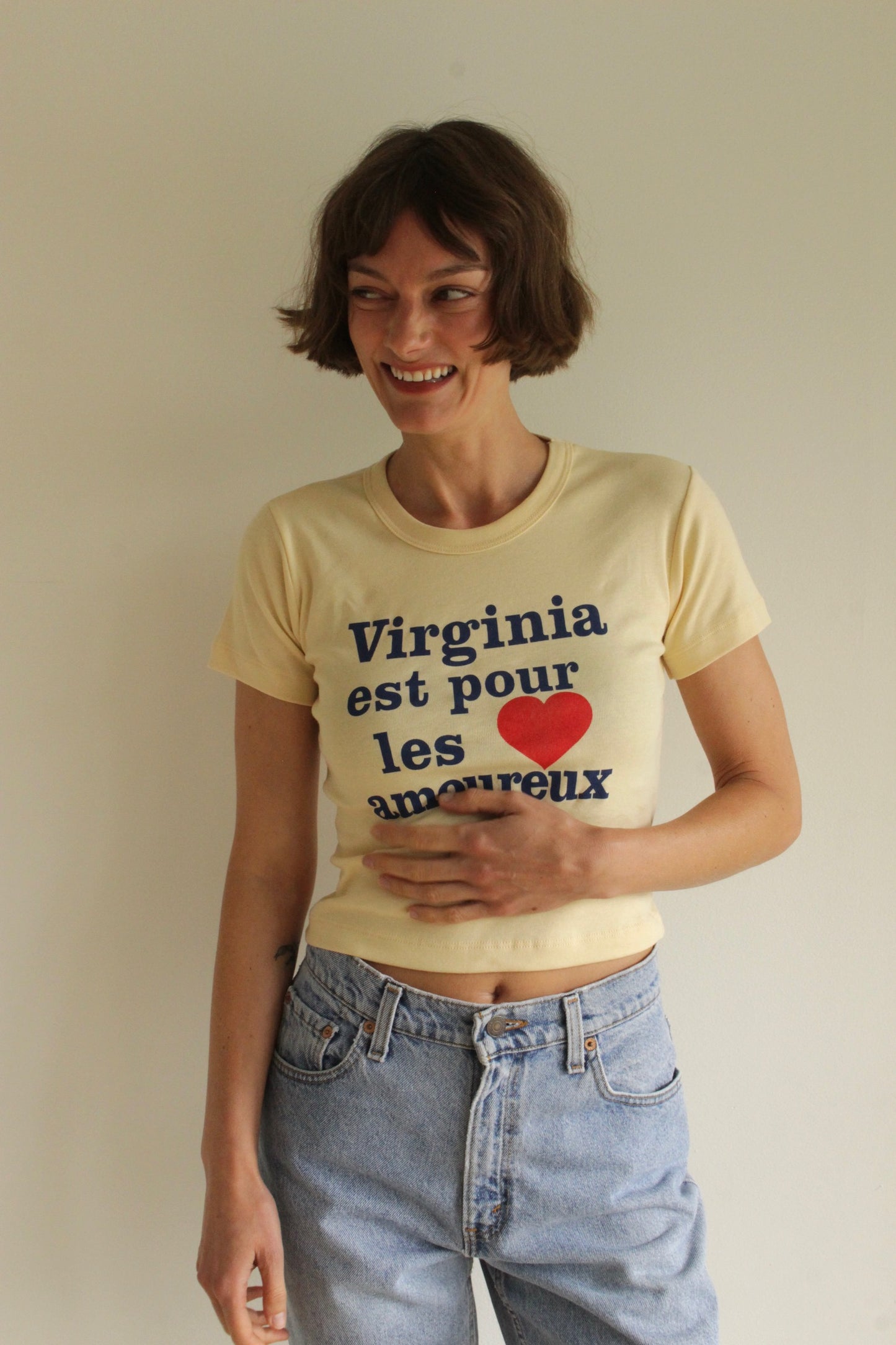 "Virginia Est Pour Les Armoureux" Baby Rib Crop T-Shirt