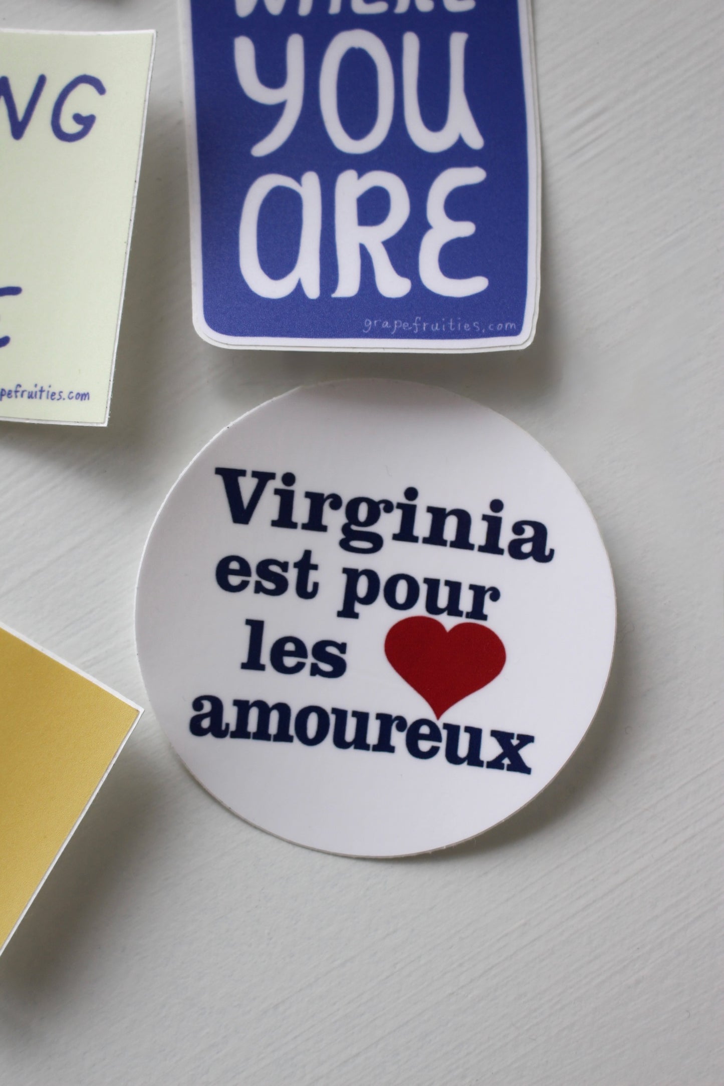 "Virginia Est Pour Les Amoureux" Sticker