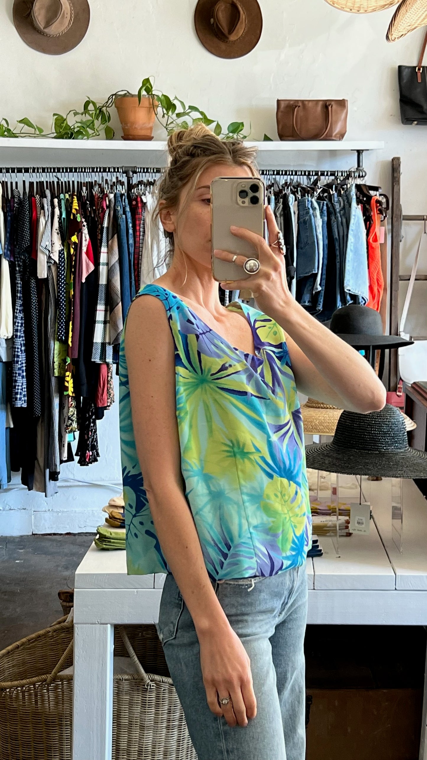 Vintage Plant Oasis Tank