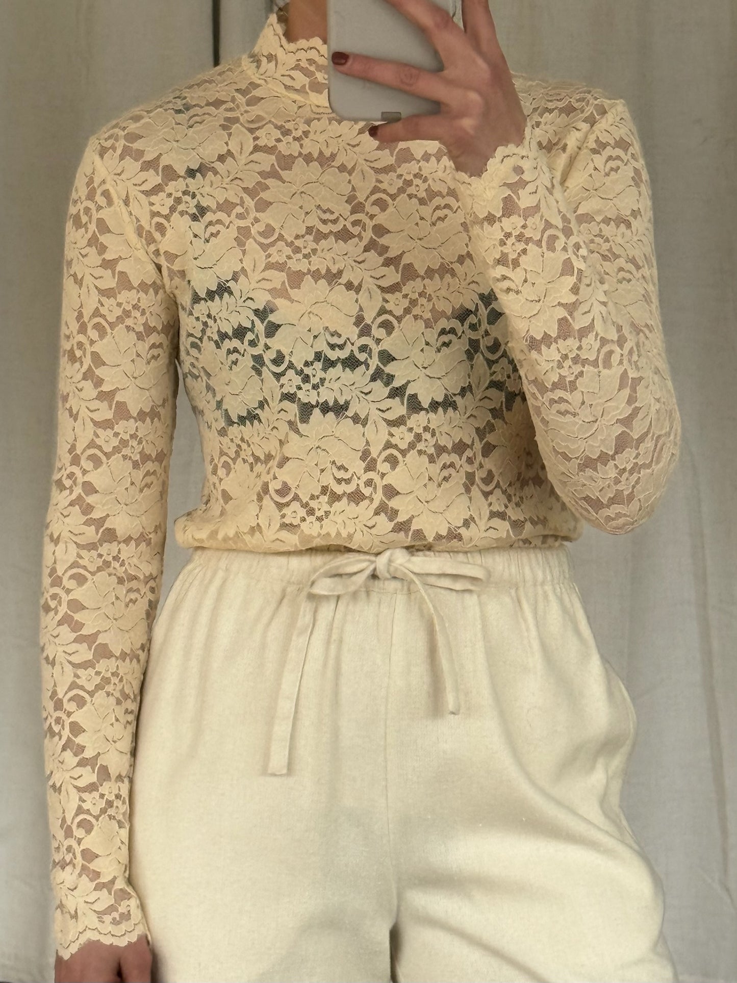 Vintage Antique Crème Lace Turtleneck Shell