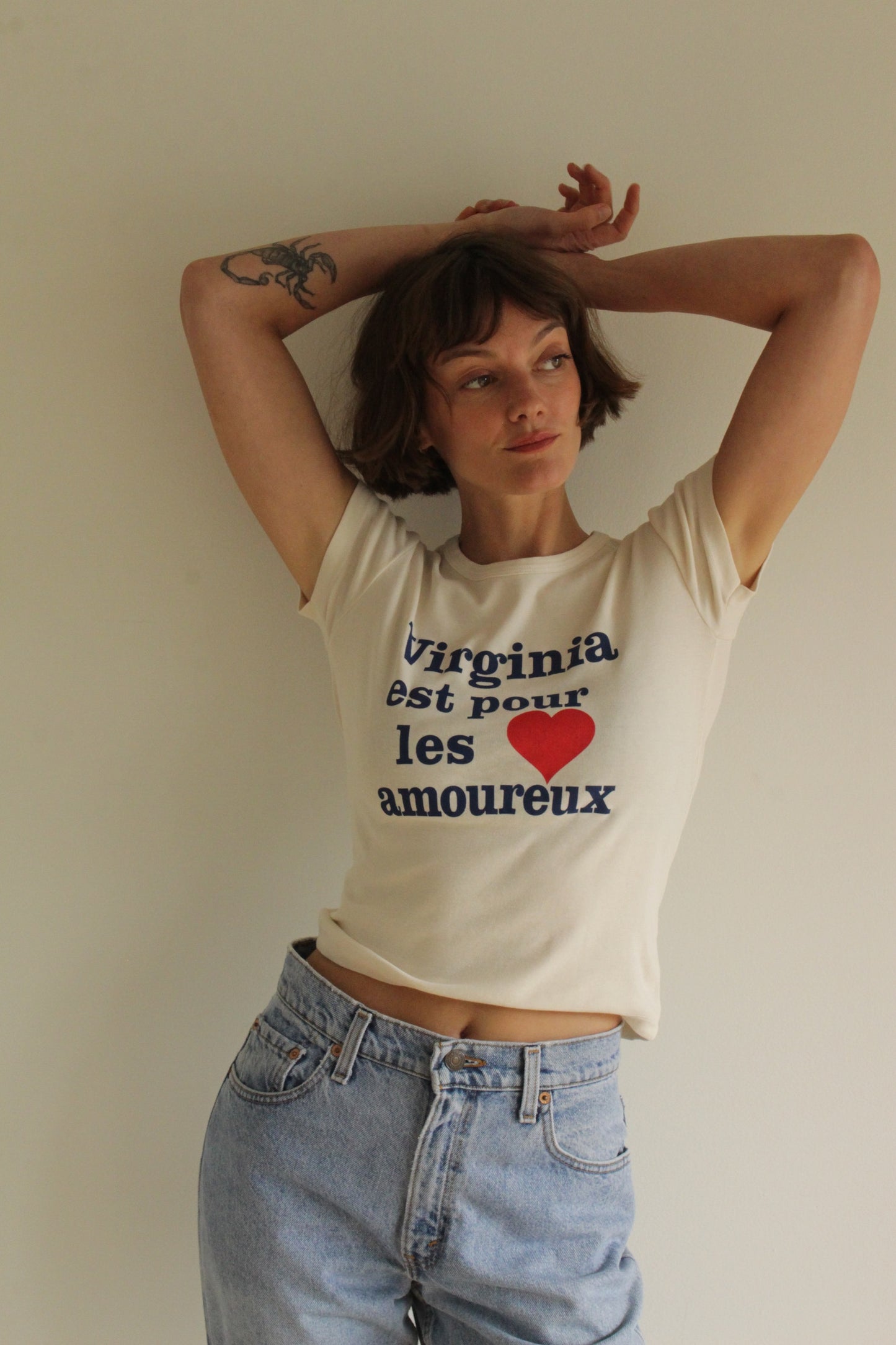 "Virginia Est Pour Les Armoureux" Cap Sleeve Baby Rib T-Shirt