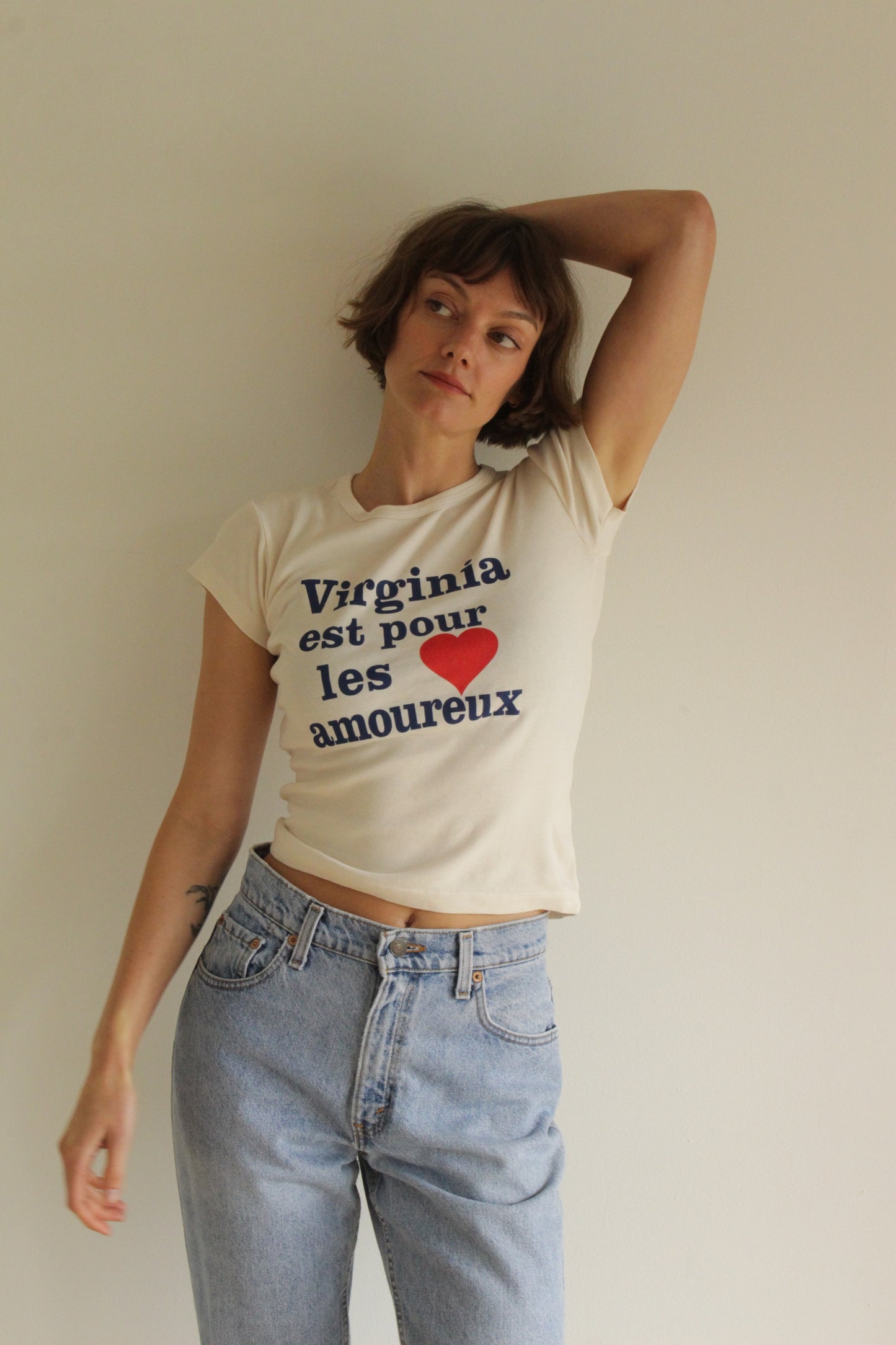 "Virginia Est Pour Les Armoureux" Cap Sleeve Baby Rib T-Shirt