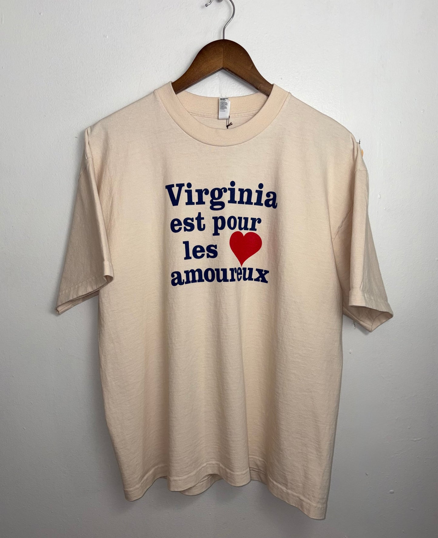 "Virginia Est Pour Les Armoureux" Short Sleeve Wide T-Shirt