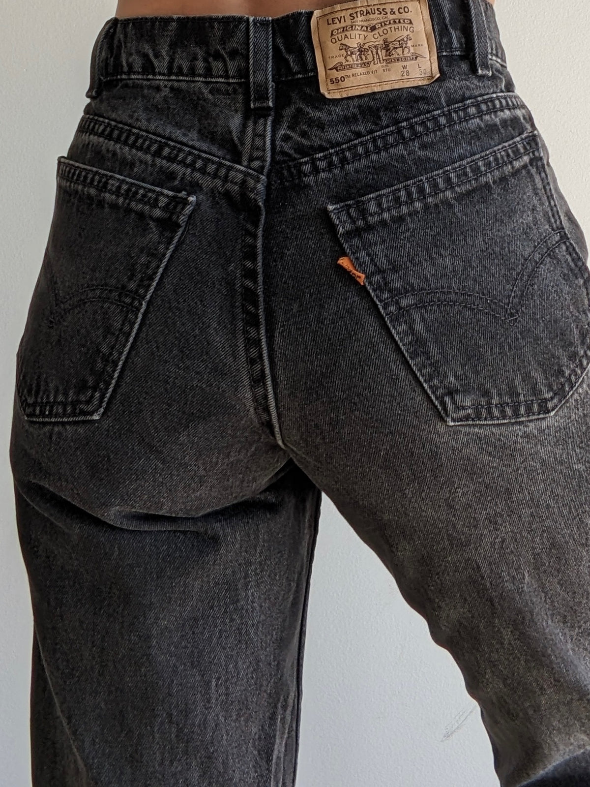 Vintage Black Wash Levi’s 550 Jeans