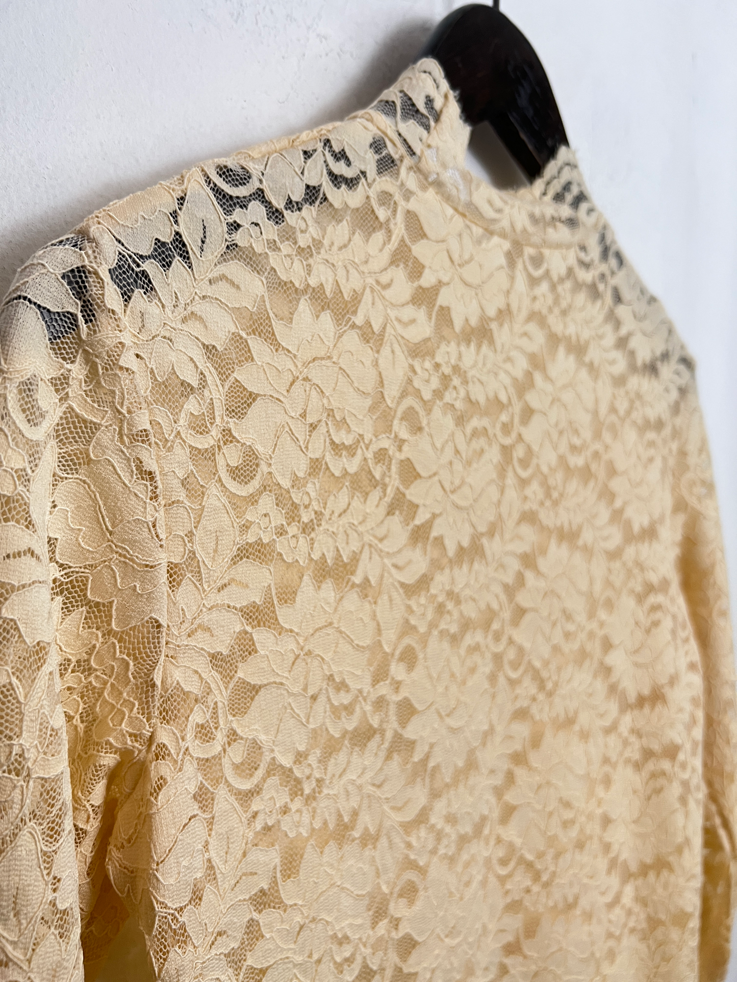 Vintage Antique Crème Lace Turtleneck Shell
