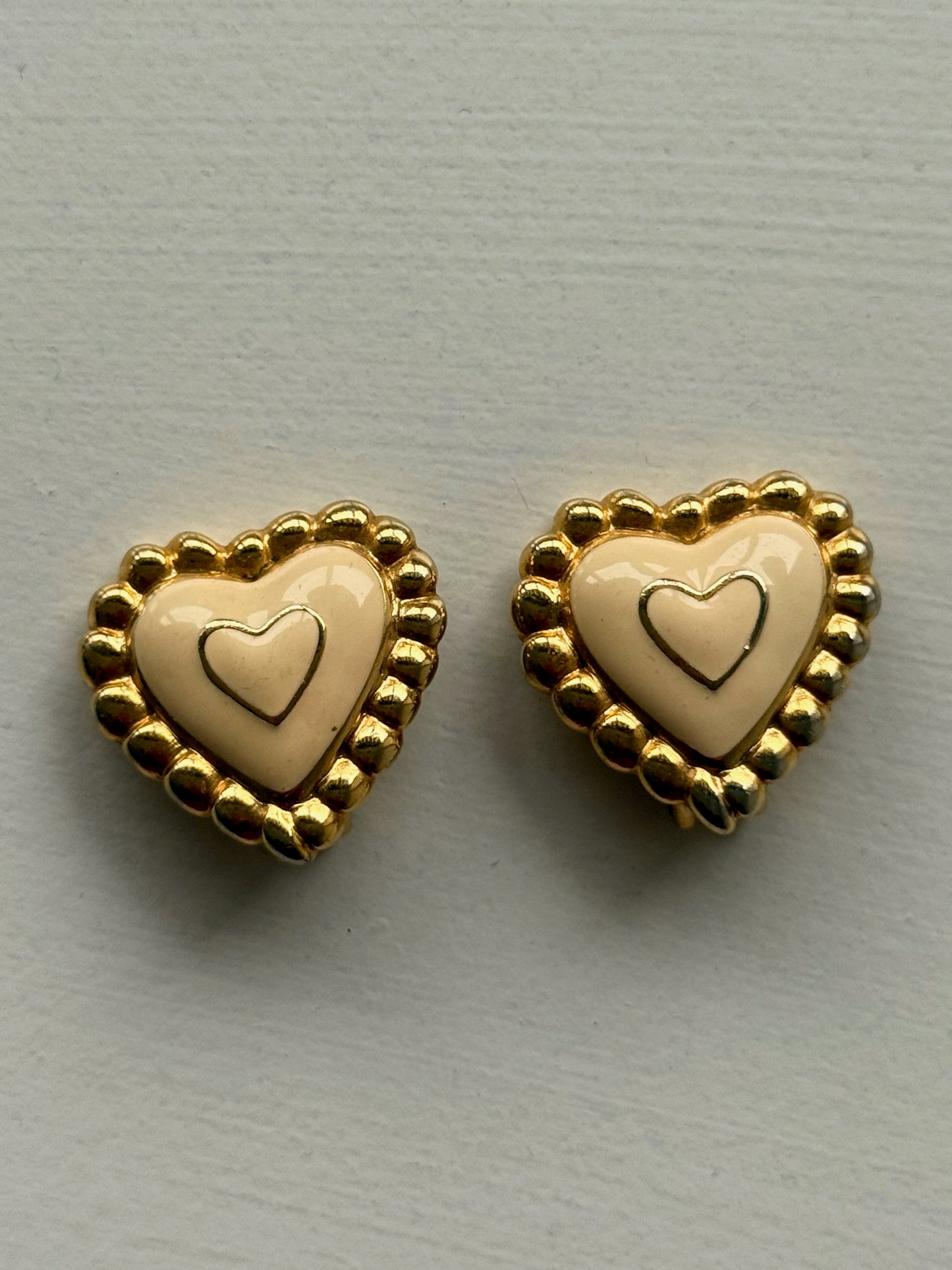 Vintage Cream & Gold Heart Shape Earrings