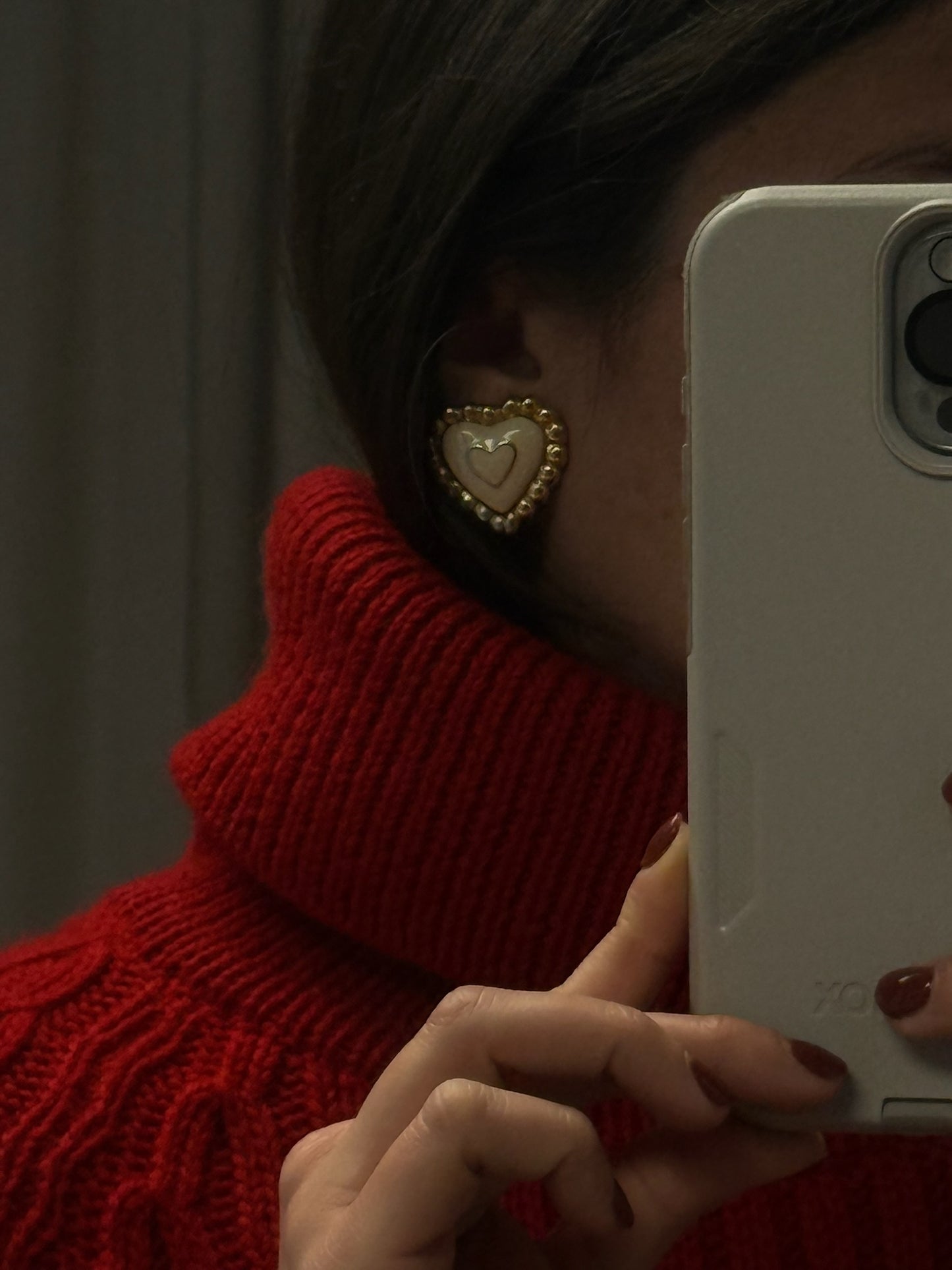 Vintage Cream & Gold Heart Shape Earrings