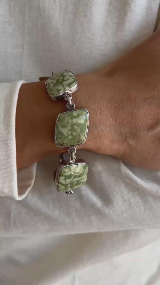 Incredible Vintage Sterling Silver Green Jasper Cabochon Bracelet